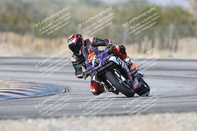 media/Dec-01-2025-Moto Forza (Mon) [[2daa91e15f]]/1-Advanced Group/Session 3 (Turn 3)/